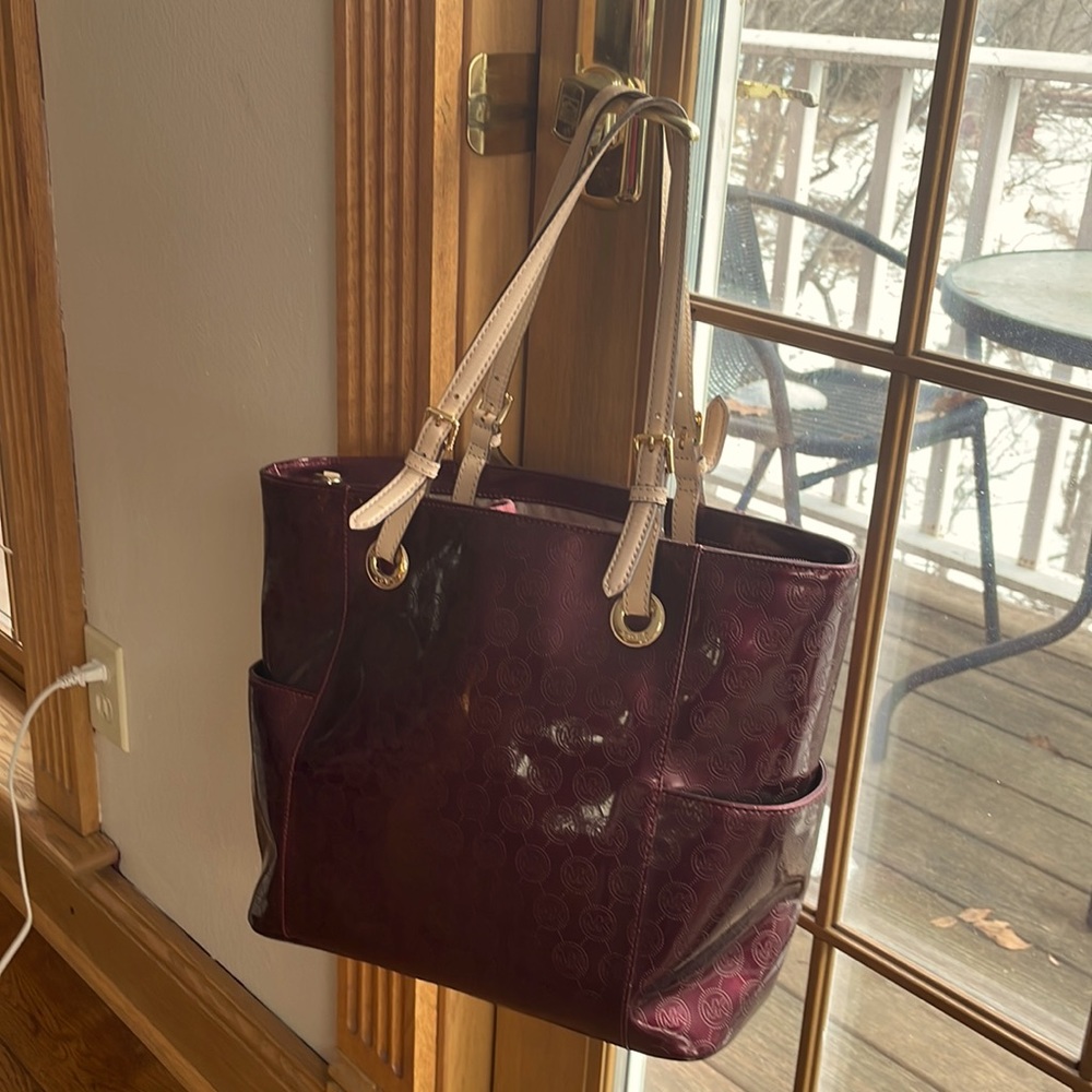 Michael Kors tote burgundy